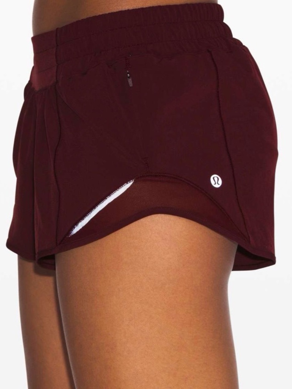 Lululemon Hotty Hot Short II *2.5"
Garnet size 4